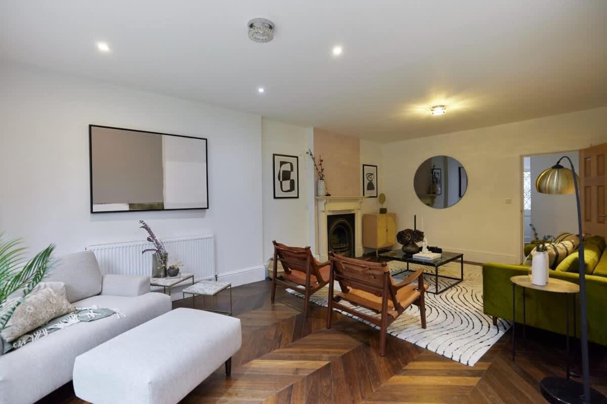 The Redbridge Sanctuary - Spacious 3bdr House With Garden Apartment *